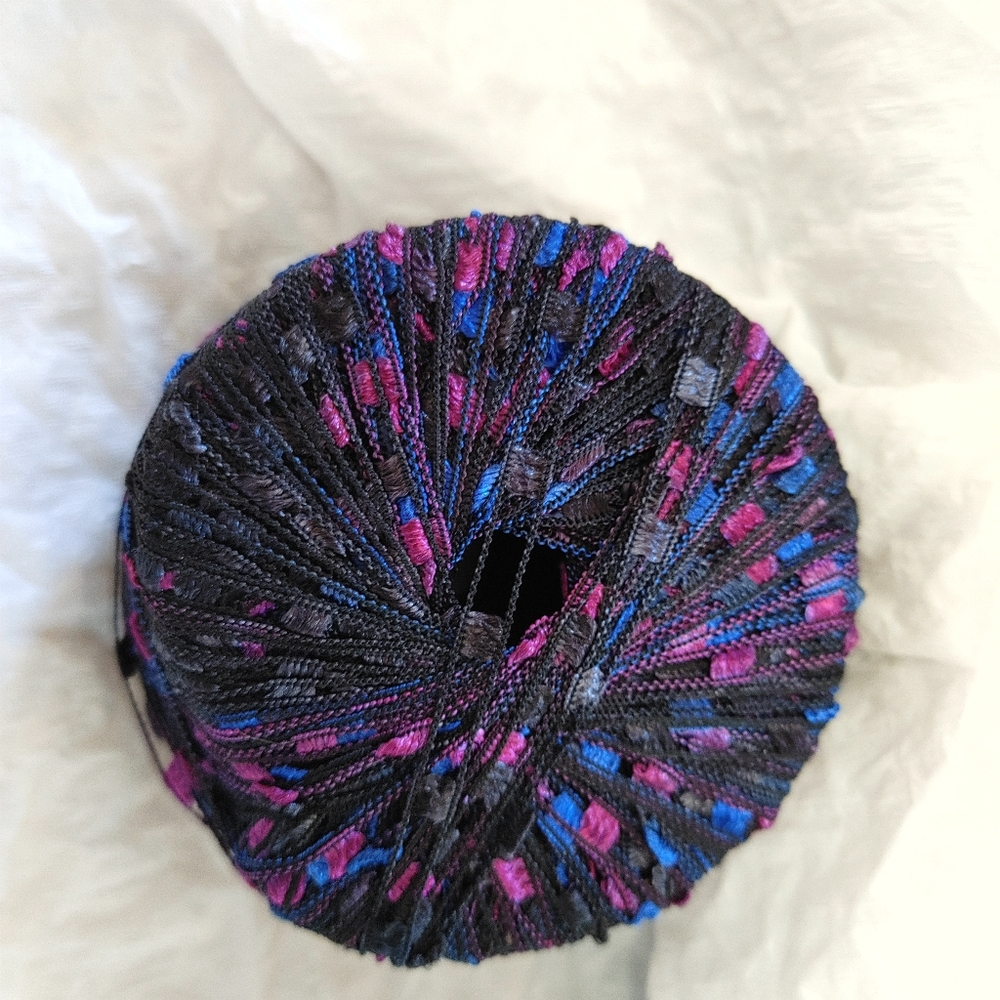 Yarn Lot - Picture 2 of 2